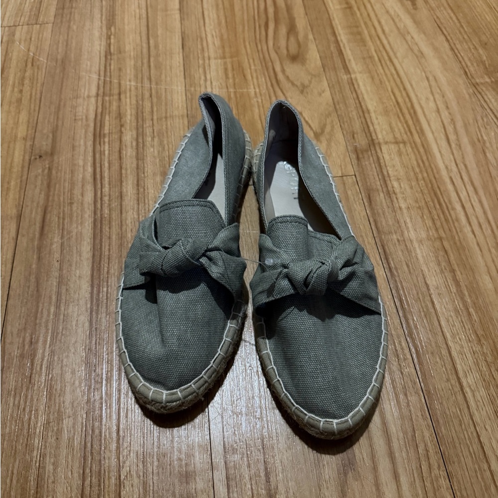Report Women's Taupe Espadrille Flats